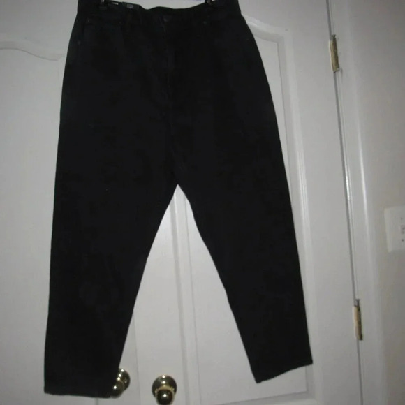 NWT GAP DENIM Mom Jean High Rise Tapered Non-Stretch Black Jeans Size 33/16 - Picture 1 of 6
